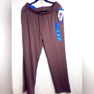 Brand new Danskin Scuba straight leg pant